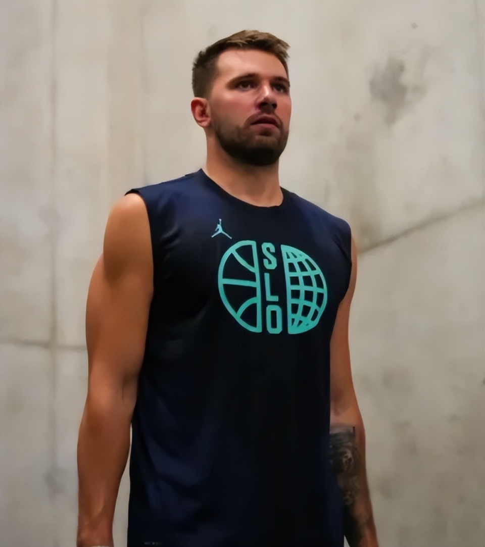 mMQWn, SNcZR, xQ mMQWn, SNcZR, xQ