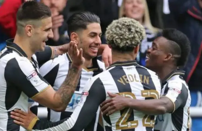 了对手, 伍纽卡斯尔 了对手, 伍纽卡斯尔